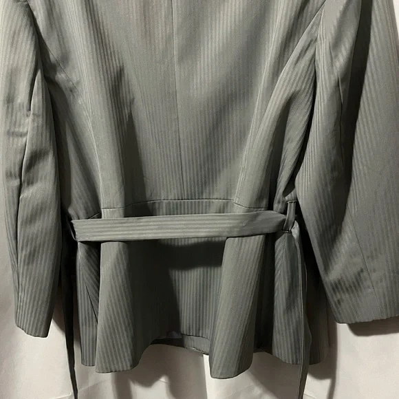 Gray Pinstriped Women’s Blazer/Jacket - Picture 6 of 11
